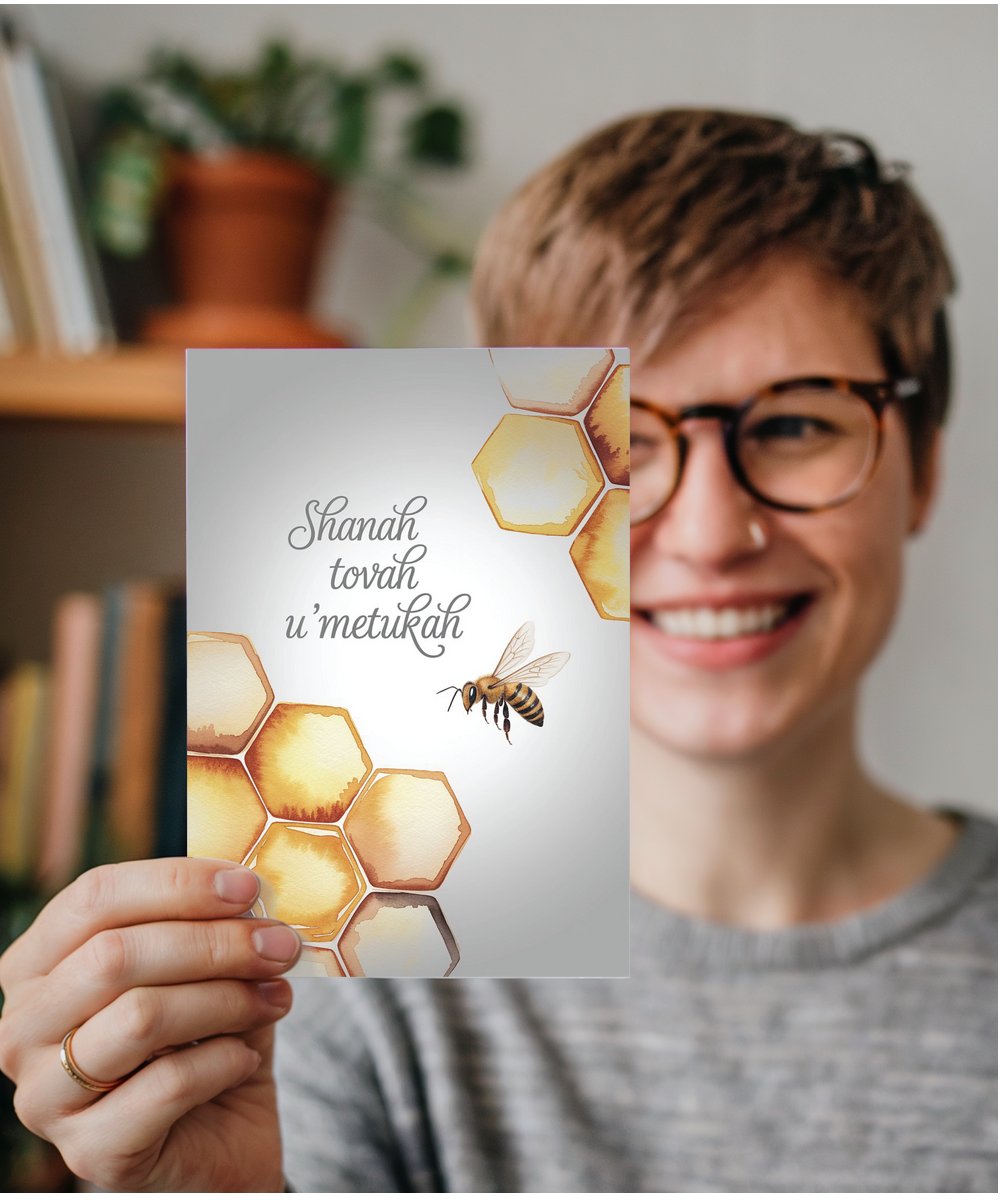 Shanah tova honey bee